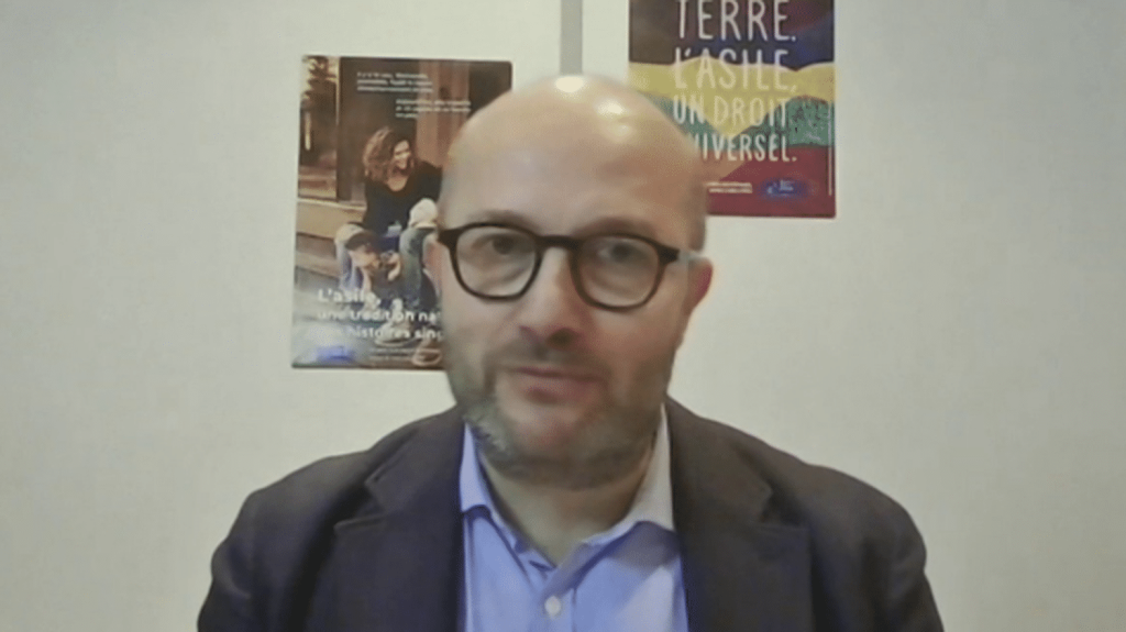 Suspension de l'examen des demandes d'asile de Syriens : "C'est juridiquement impossible", affirme le directeur de France Terre d'Asile
Invité d'"Autrement dit" mardi 10 décembre, Vincent Beaugrand, directeur général de France Terre d'Asile, revient sur l'annonce par plusieurs pays européens de la suspension de l'examen des demandes d'asile d'exilés syriens, une mesure que la France dit envisager.