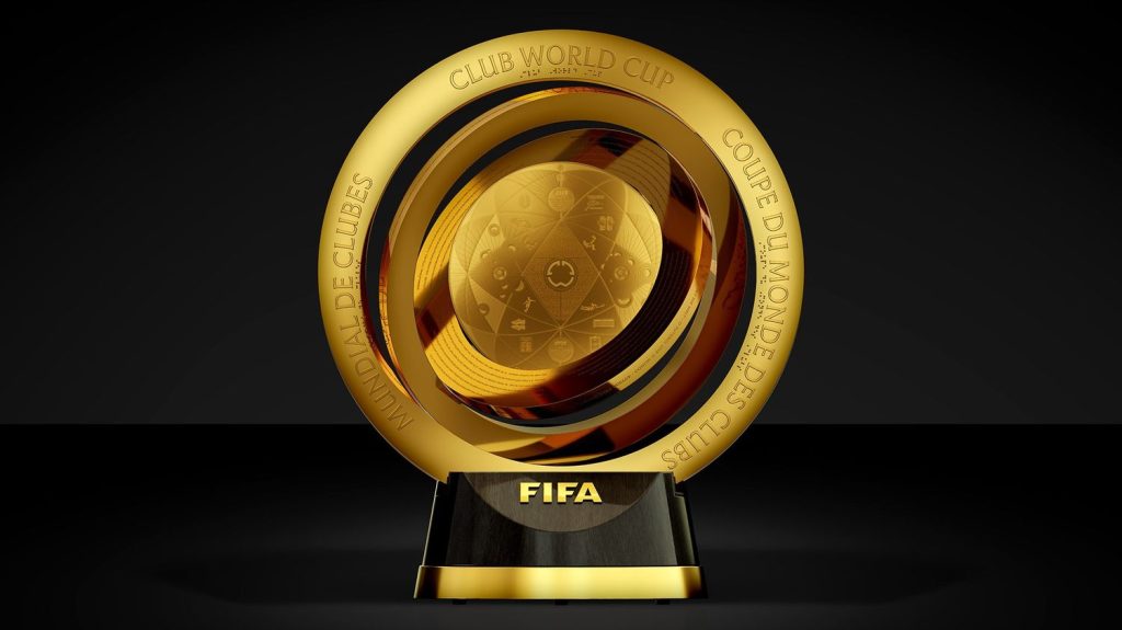 Football : 32 équipes, finale à New York, compétition controversée... Ce qu'il faut savoir sur le tirage au sort de la Coupe du monde des clubs
Le tirage au sort de la nouvelle compétition de clubs, voulue par la Fifa, a lieu jeudi, à Miami.