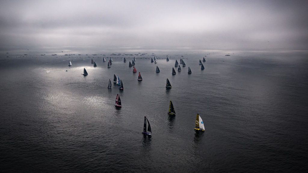 Vendée Globe : le directeur de course Hubert Lemonnier estime une arrivée "aux alentours du 15 janvier ou du 17 janvier pour les premiers"
L'édition 2024 du Vendée Globe a débuté le 10 octobre dernier aux Sables-d'Olonnes.