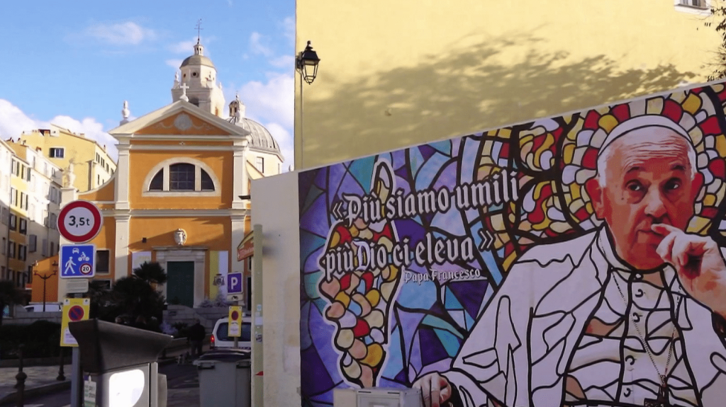 :
Vidéo
On vous dévoile les coulisses de la visite historique du Pape François en Corse
La Corse s’apprête à vivre un dimanche historique avec la visite du Pape François, dimanche, durant laquelle des dizaines de milliers de Corses sont attendus, à Ajaccio.