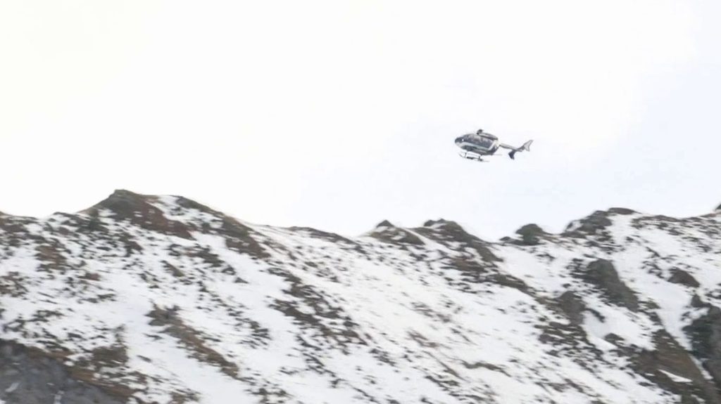 Pyrénées : deux randonneuses meurent à quelques heures d’intervalle
Mercredi 1er janvier, deux femmes sont mortes après avoir chuté sur un chemin de crête entre les pics de Cagire et de l'Escalette. Un arrêté municipal interdit désormais temporairement l’accès à certains secteurs jugés dangereux.