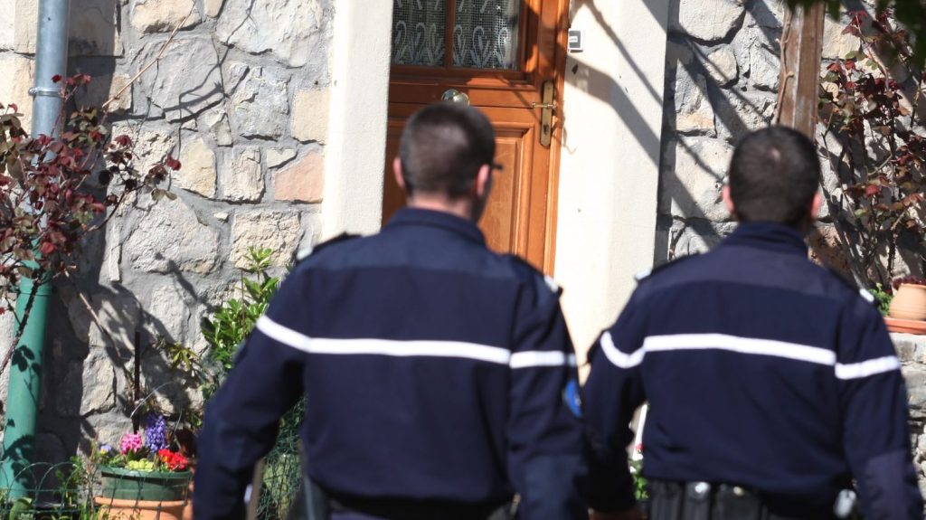 "Cold cases" : un homme mis en examen vingt-cinq ans après l'assassinat de Ginette Naime dans le Var
L'homme de 61 ans a été mis en examen jeudi et placé en détention provisoire. L'enquête avait été rouverte par le pôle "cold cases" du tribunal judiciaire de Nanterre.