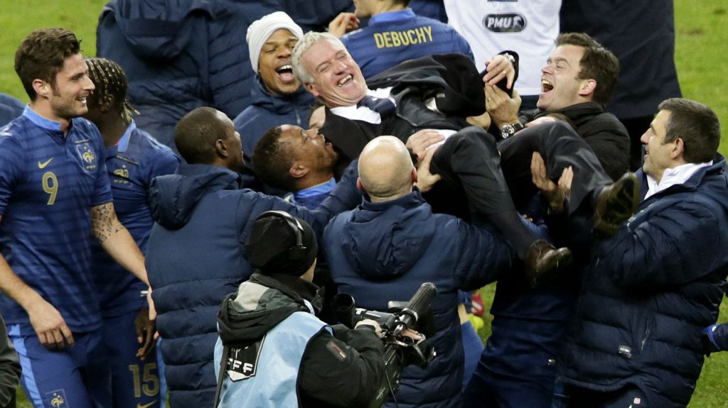 Départ de Didier Deschamps en 2026 : barrage contre l'Ukraine, deuxième étoile, finales amères... Le mandat du patron des Bleus en six dates clés
Le sélectionneur de l'équipe de France a annoncé, mercredi, qu'il quittera son poste à l'issue de la Coupe du monde 2026.