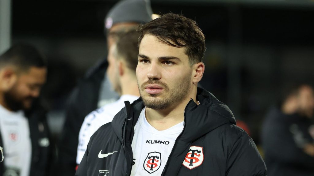 Champions Cup : "On n'y comprend pas grand-chose", regrette Antoine Dupont au sujet du format de la phase de poules de la compétition
La 4e et dernière journée de la phase de poules des coupes d'Europe se dispute ce week-end pour délivrer les 16 tickets pour les 8es de finale.