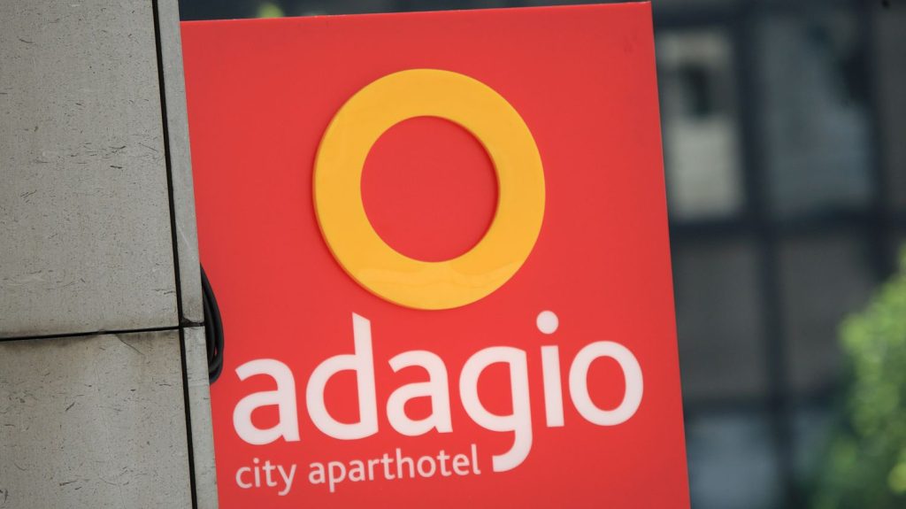 Des femmes de chambre d'hôtel en grève à Marseille pour de meilleures conditions de travail, un vrai 13e mois et une prime JO
Parmi les hôtels concernés, il y a ceux de la chaîne Adagio, où de nombreuses femmes de chambre sont à bout.