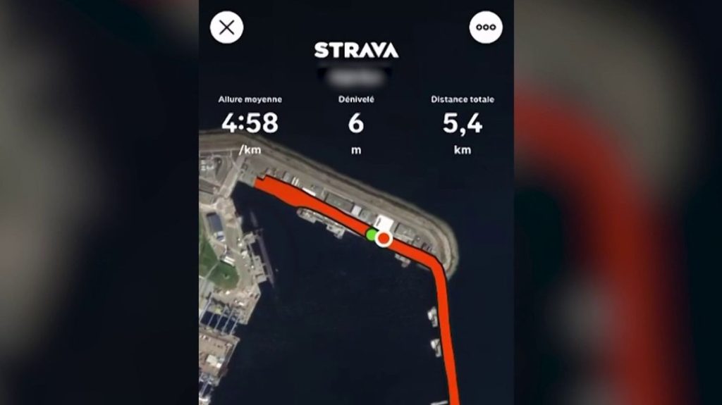 Défense : des patrouilles de sous-marins tracées par une application de sport
Le journal Le Monde a révélé que des membres d'équipage de sous-marins nucléaires français ont utilisé l'application de sport Strava, ce qui a permis de connaître leur localisation.