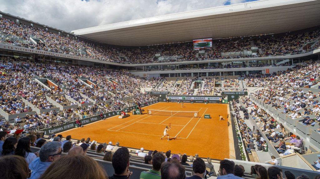 Roland-Garros 2025 : tirage au sort, nombre de places plafonné... On vous explique la petite révolution du système de billetterie
Pour la prochaine édition du tournoi du Grand Chelem parisien, la Fédération française de tennis a dévoilé, mardi, un nouveau process pour acheter des places.