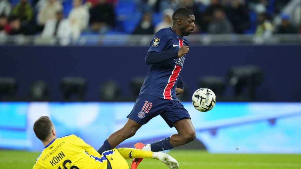 Foot : le PSG arrache la victoire face à Monaco et remporte le Trophée des champions pour la 13e fois
Les Parisiens sont titrés pour la troisième fois consécutive et entament l'année idéalement avec un titre remporté dans le temps additionnel contre Monaco (1-0) à Doha (Qatar), dimanche.