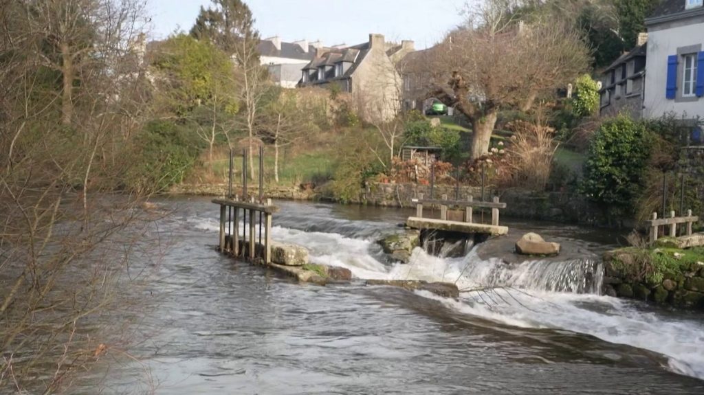 Finistère : Pont-Aven, la cité des peintres, une commune haute en couleur
La commune de Pont-Aven, dans le Finistère, a été une source d'inspiration pour les peintres Gauguin et Sérusier. La cité des peintres perpétue cet héritage.