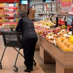 Croissance, inflation, chômage... A quoi faut-il s'attendre pour l'économie française en 2025 ?
A l'exception du ralentissement de la hausse des prix, tous les signaux économiques sont au rouge en France, notamment en raison de l'instabilité politique et de l'absence de budget.