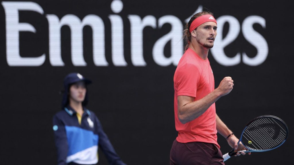 Open d'Australie : Alexander Zverev trop fort pour Ugo Humbert, les favoris passent sans problème
Carlos Alcaraz, Novak Djokovic, Aryna Sabalenka et Coco Gauff se sont tous qualifiés pour les quarts de finale de l'Open d'Australie, dans la nuit de samedi à dimanche.