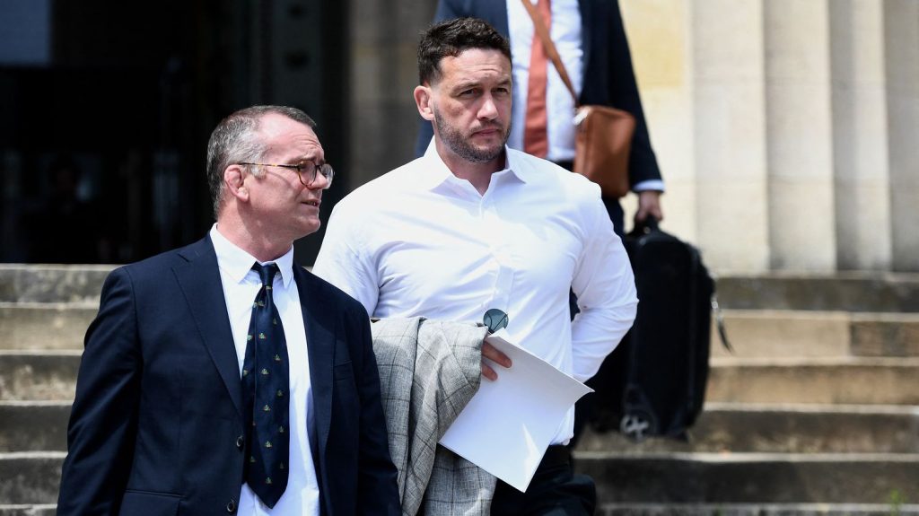 Le club de rugby d'Oyonnax se sépare de ses deux joueurs condamnés pour viol collectif
En décembre dernier, Rory Grice et Chris Farrell avaient été respectivement condamnés à 12 ans de réclusion et 4 ans dont deux avec sursis.
