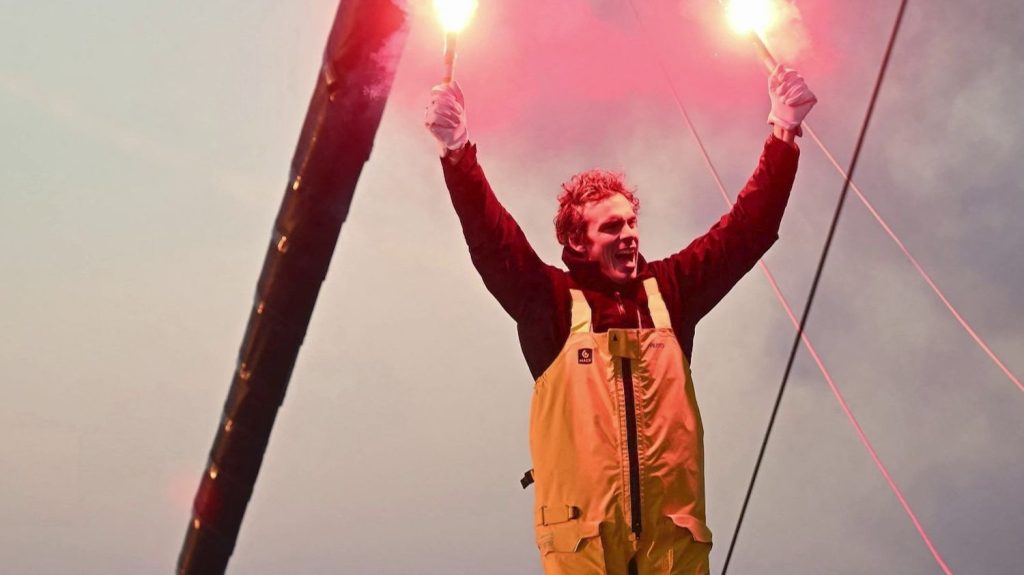 Vendée Globe 2024 : Charlie Dalin, un navigateur à toute épreuve
En remportant le Vendée Globe 2024, Charlie Dalin a pris sa revanche. Le navigateur avait fini deuxième de la précédente édition.